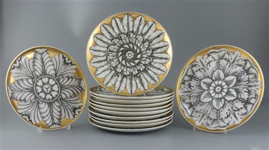 A set of twelve Fornasetti Rosoni pattern plates, Diam.26cm